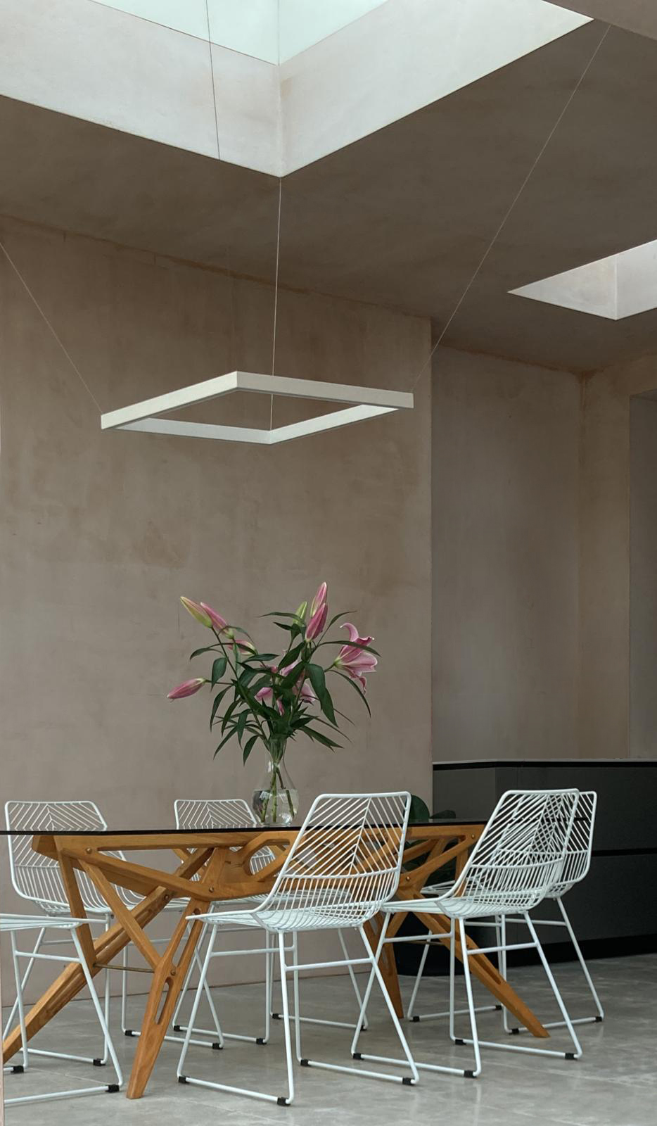MCA Light2 2
